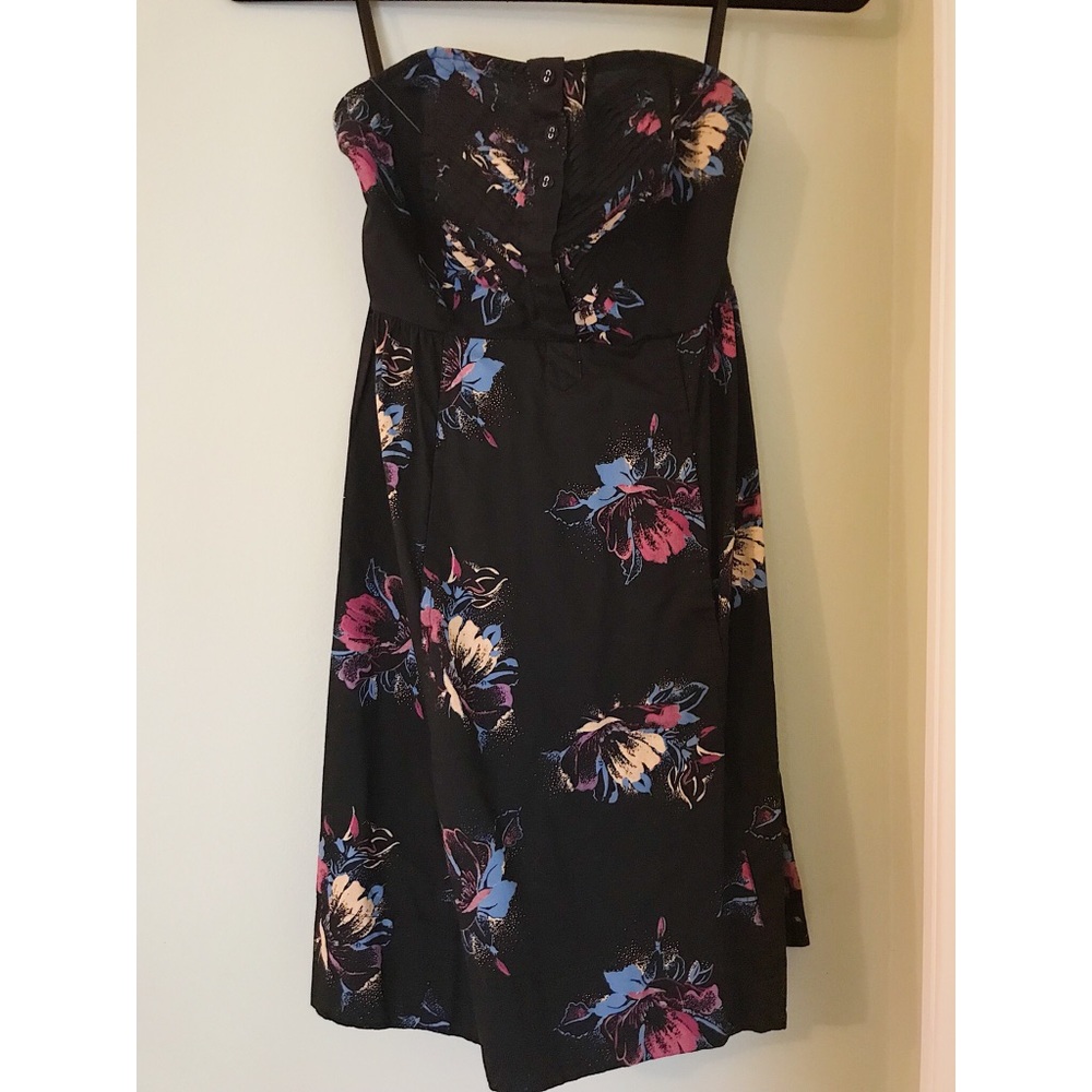 XS Kimchi Blue Strapless Dress w/ Floral Print